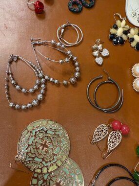 Estate Sale Vintage Costume Jewelry Earring Lot - 15 Pairs Assorted Styles